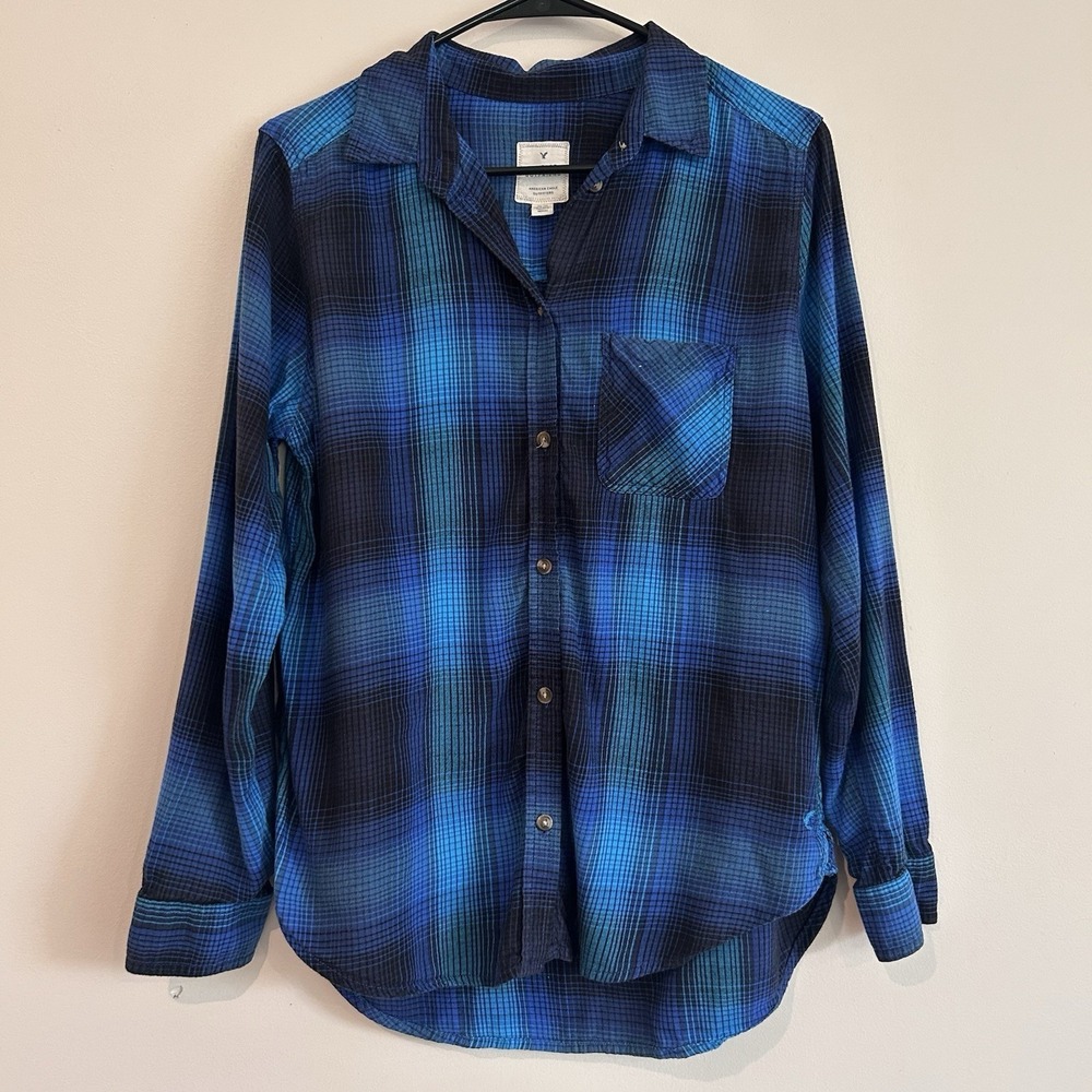 American Eagle Plaid Shirt  Sz M Blue Vintage Boyfriend Button Up Lightweight